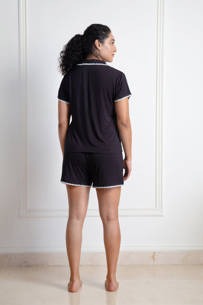 The Whip Stitch Shorts - Black (Stretchable)